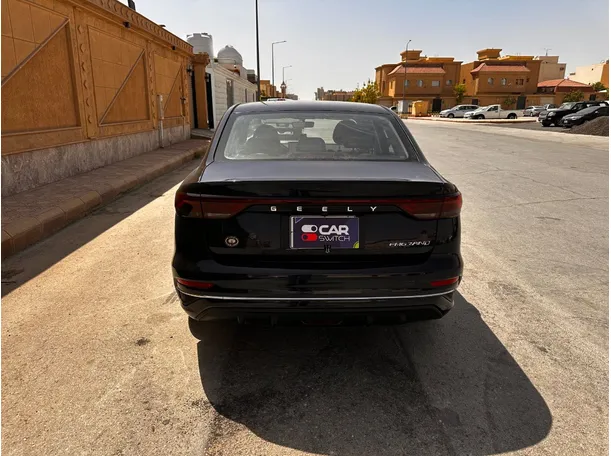 Car image 6