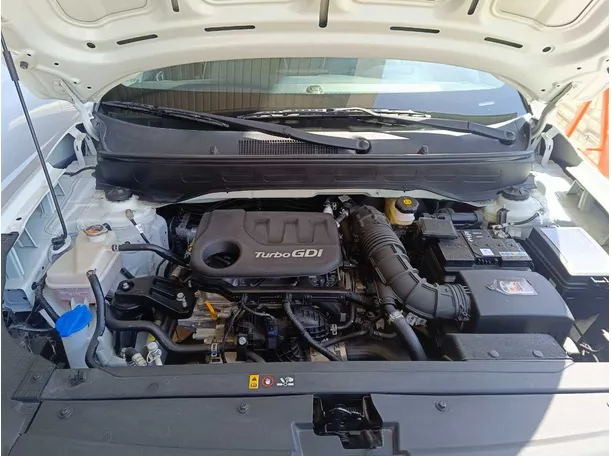 Car image 26