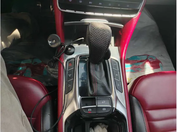 Car image 20