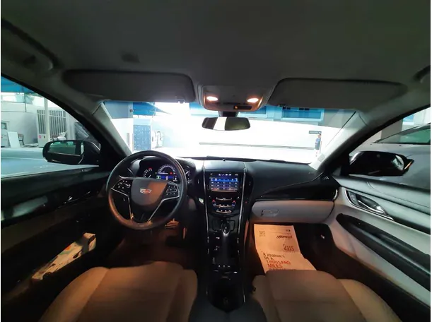 Car image 14