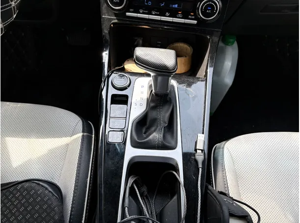 Car image 20
