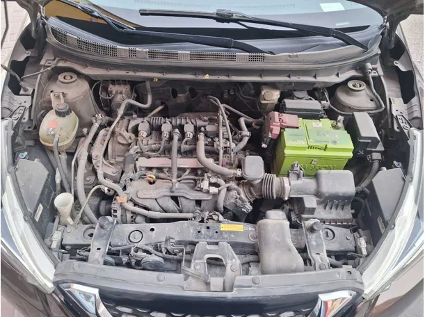 Car image 18
