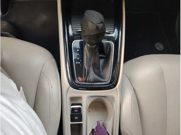 Car image 23