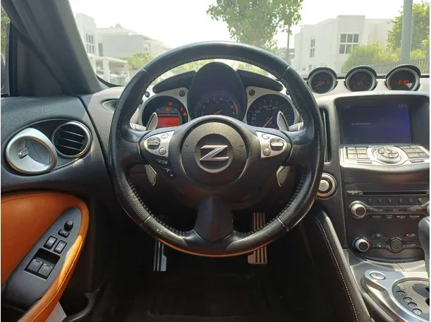 Car image 16