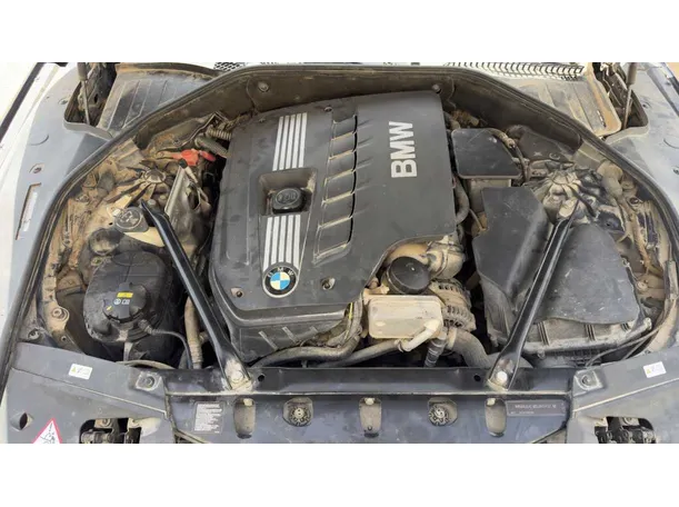 Car image 28