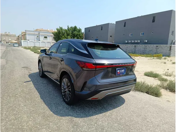 Car image 7