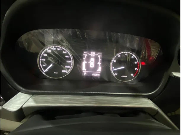 Car image 13