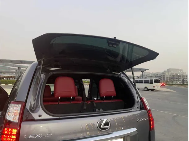 Car image 17