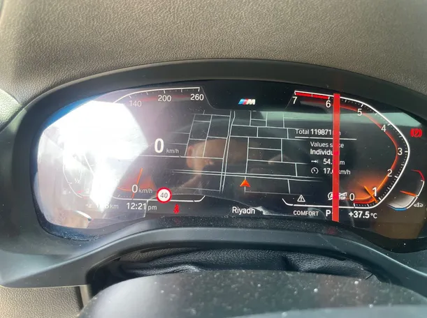 Car image 21