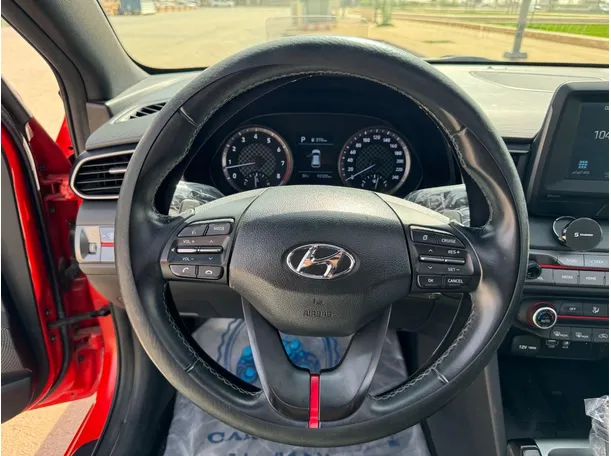 Car image 19