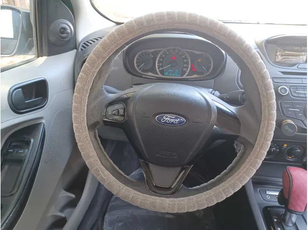 Car image 15