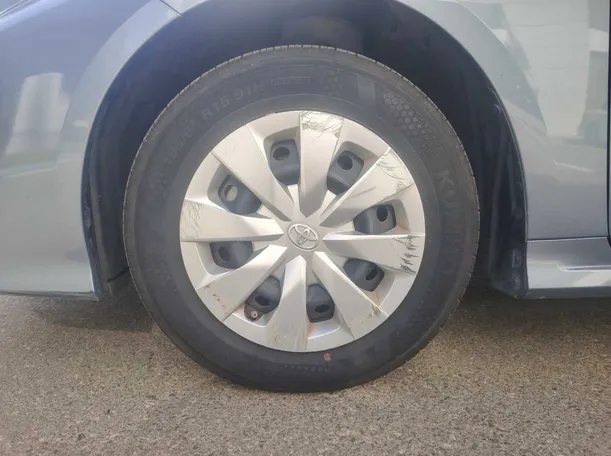 Car image 9