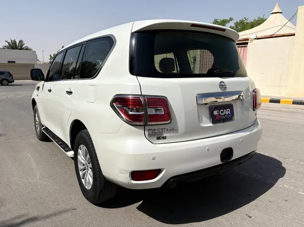 Car image 7