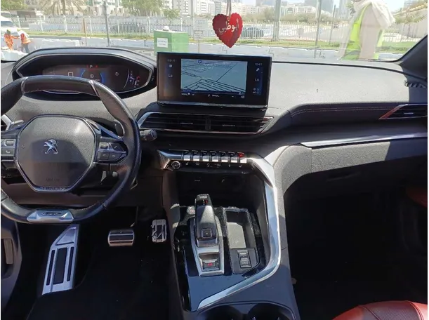 Car image 17