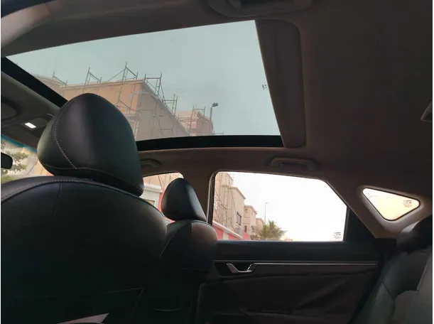 Car image 20