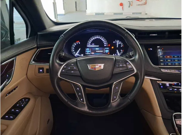 Car image 13
