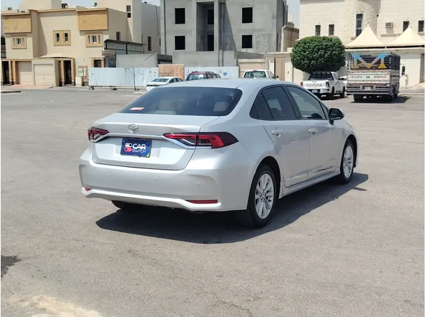 Car image 5