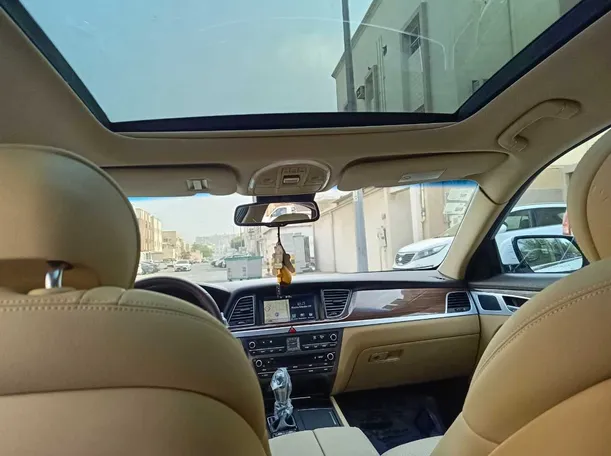 Car image 21