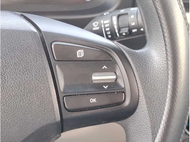Car image 27