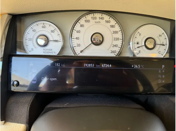 Car image 24