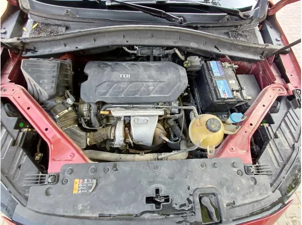 Car image 20