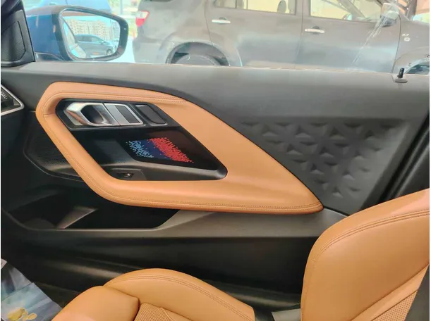 Car image 35