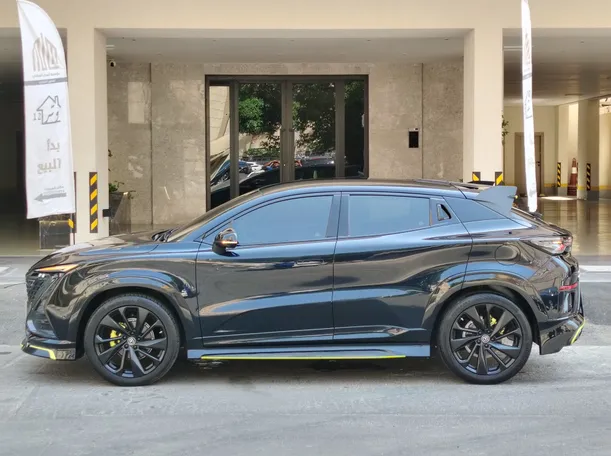 Car image 8
