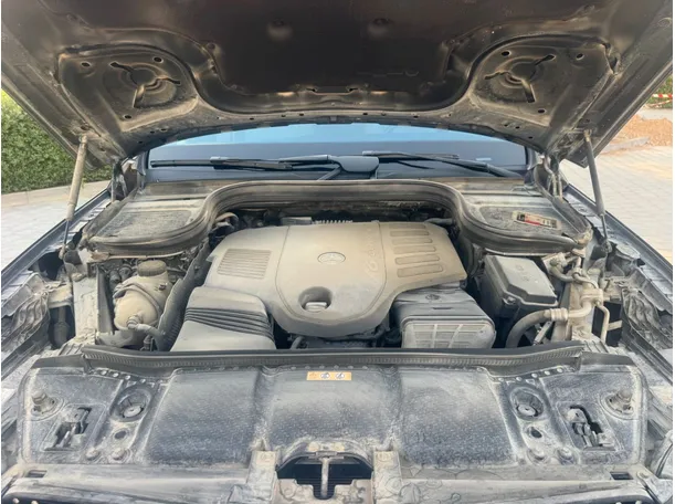 Car image 24