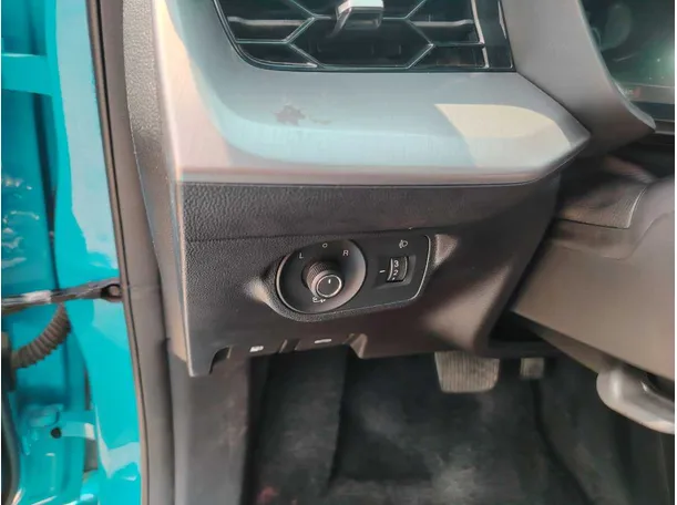 Car image 42