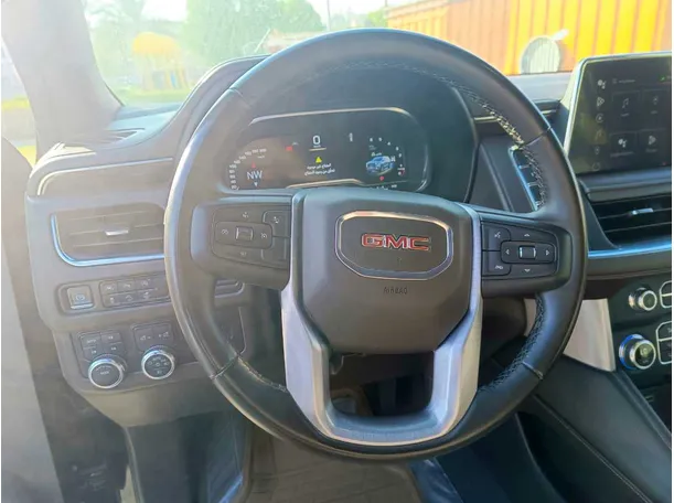 Car image 23