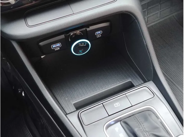 Car image 29