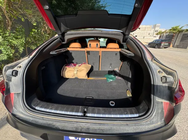 Car image 23