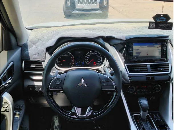 Car image 25