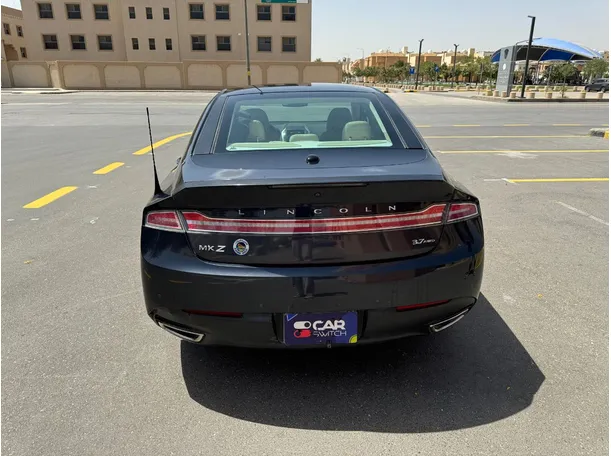 Car image 6