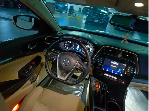 Car image 21