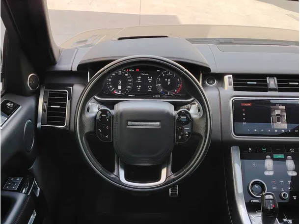 Car image 26