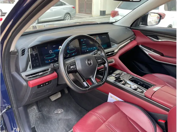 Car image 11