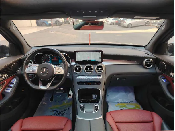 Car image 19