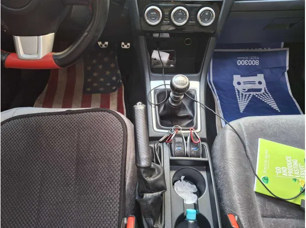 Car image 15