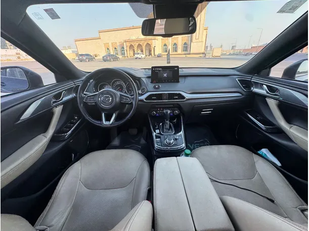 Car image 15