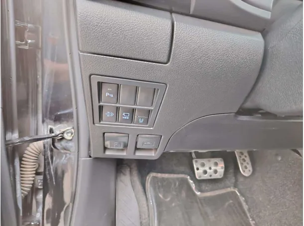 Car image 38