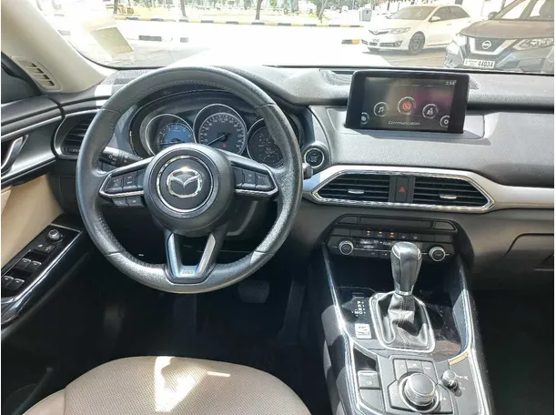 Car image 16