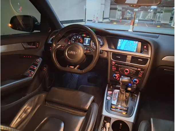 Car image 15