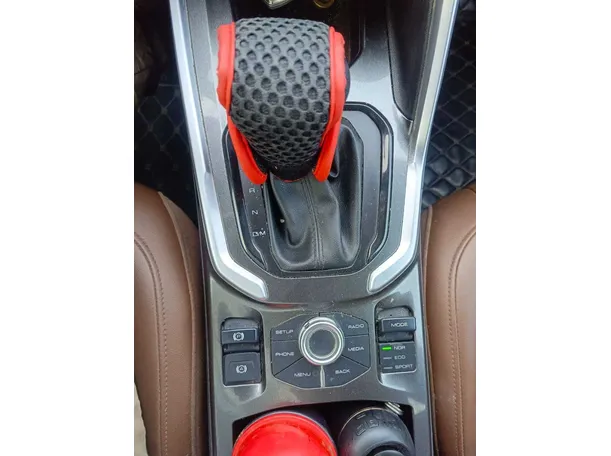 Car image 23
