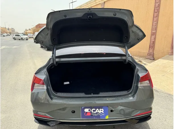Car image 21