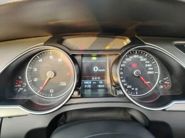 Car image 25