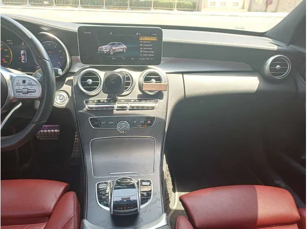 Car image 16