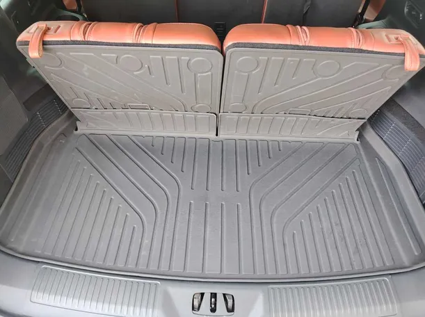 Car image 32