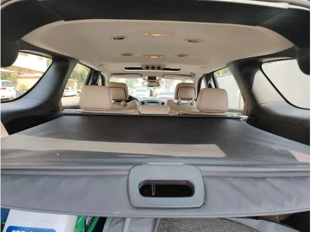 Car image 32