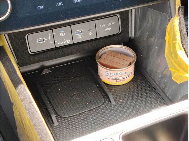 Car image 21